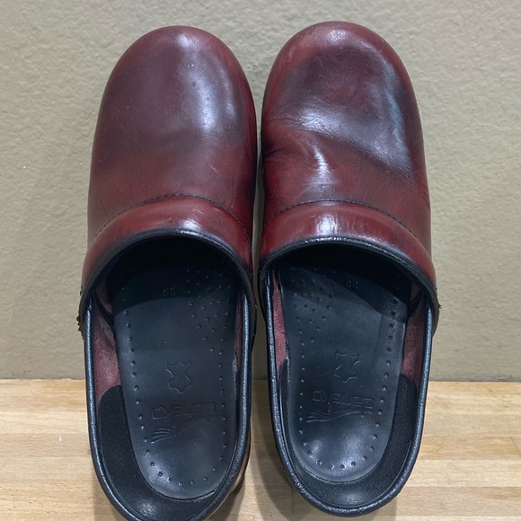 Dansko Professional Clogs Women's Size 38 US 7.5 - 8 Red Leather Slip on Shoes - Picture 10 of 10